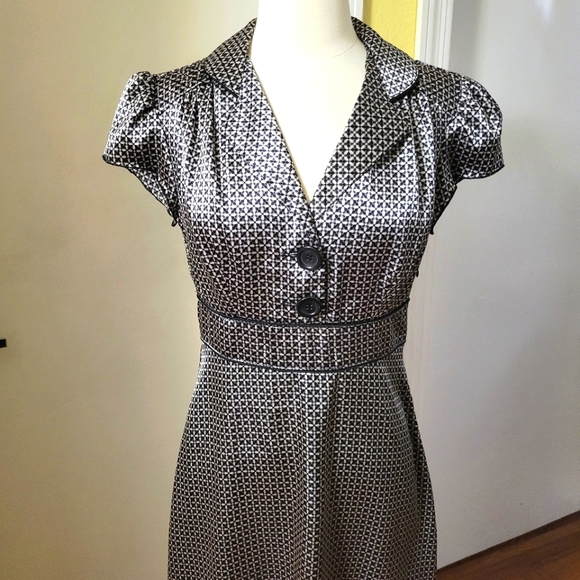 Vintage Studio Y Beautiful Satin Dress with Puffed Sleeve size 5 - Picture 3 of 16